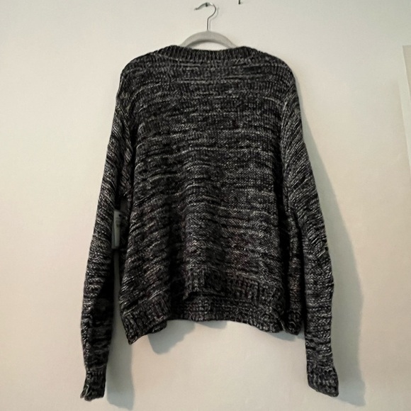 Susina Sweater - Picture 2 of 6